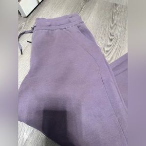 Lululemon scuba joggers PRICE FIRM, NO OFFERS PLEASE